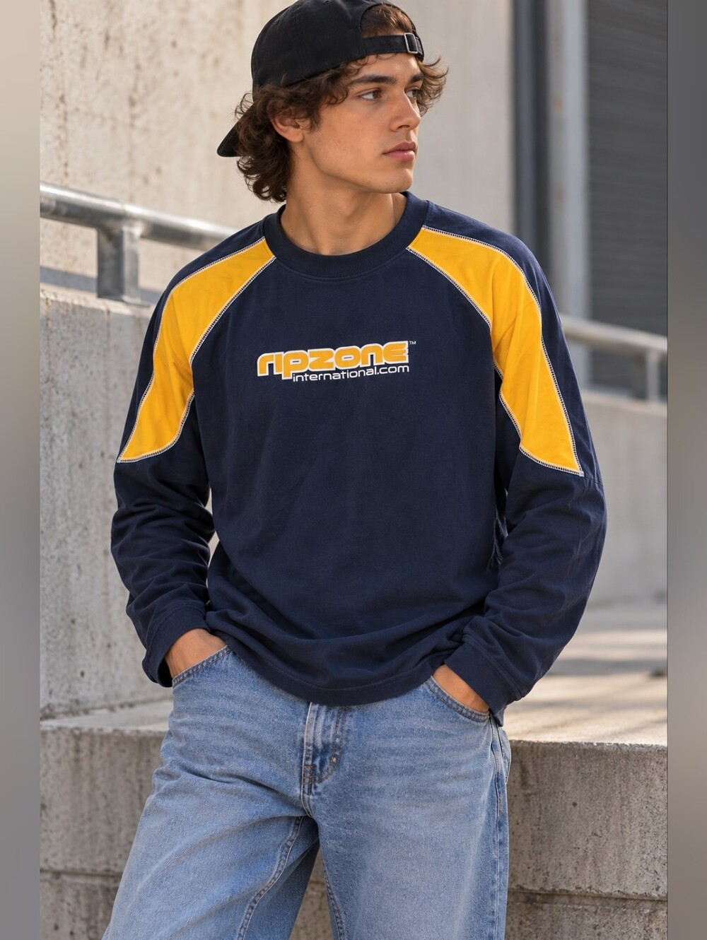 Ripzone Men’s Medium Navy Yellow Long Sleeve Logo Tee Y2K